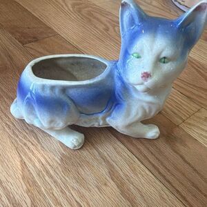 Unmarked Blue & White Cat Ceramic Planter Glossy Pottery Green Eyes